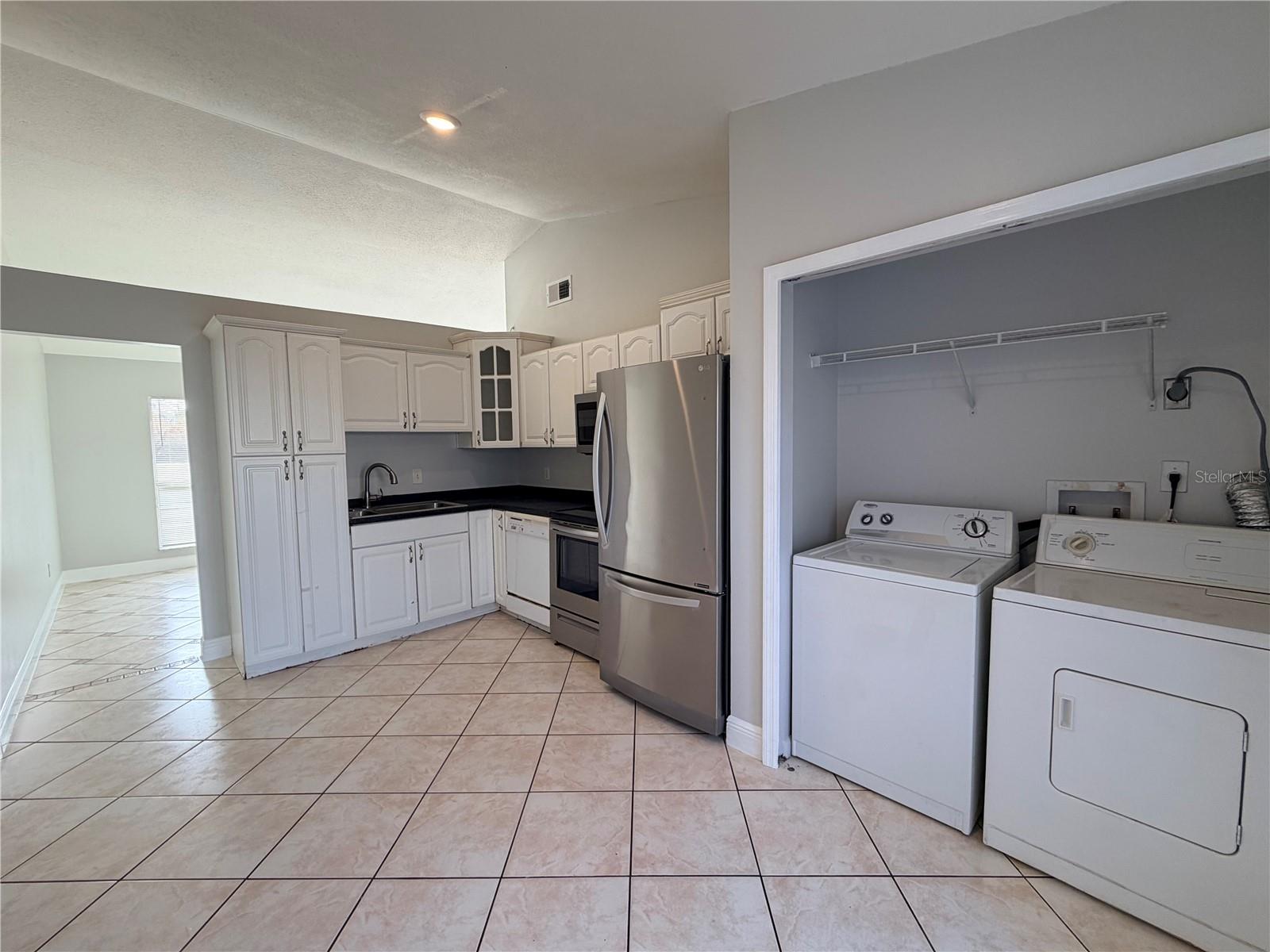 Image 6 of 14 For 2735 Adela Avenue