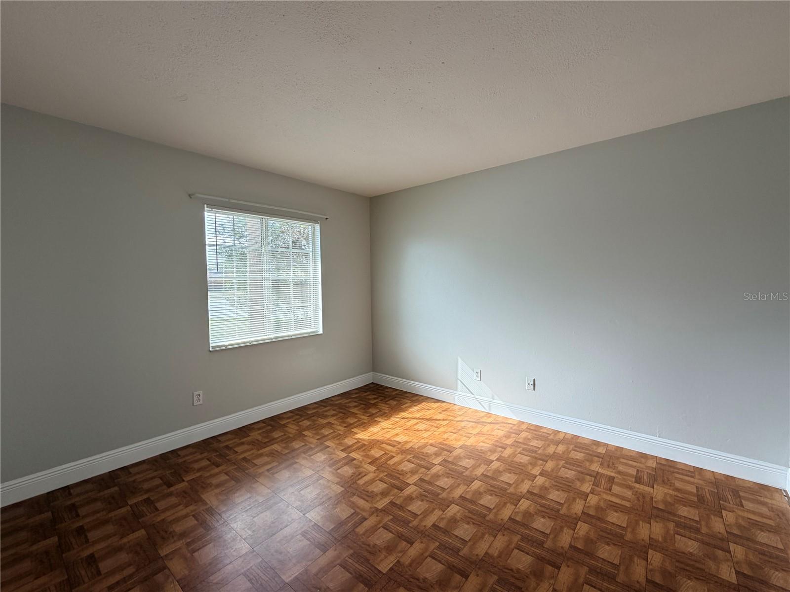 Image 7 of 14 For 2735 Adela Avenue