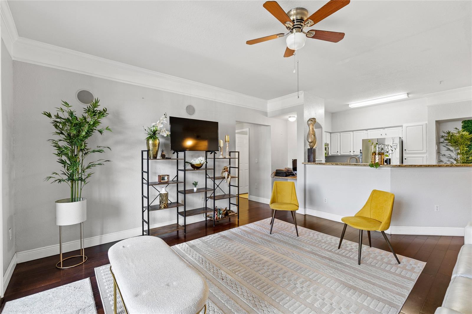 Image 11 of 41 For 3480 Soho Street 201