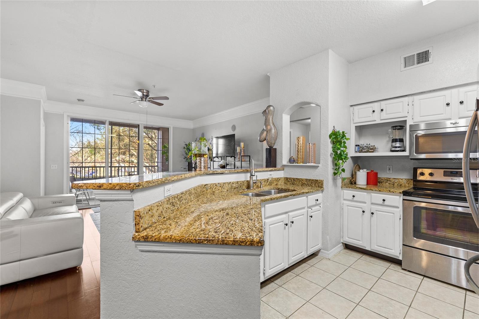 Image 13 of 41 For 3480 Soho Street 201