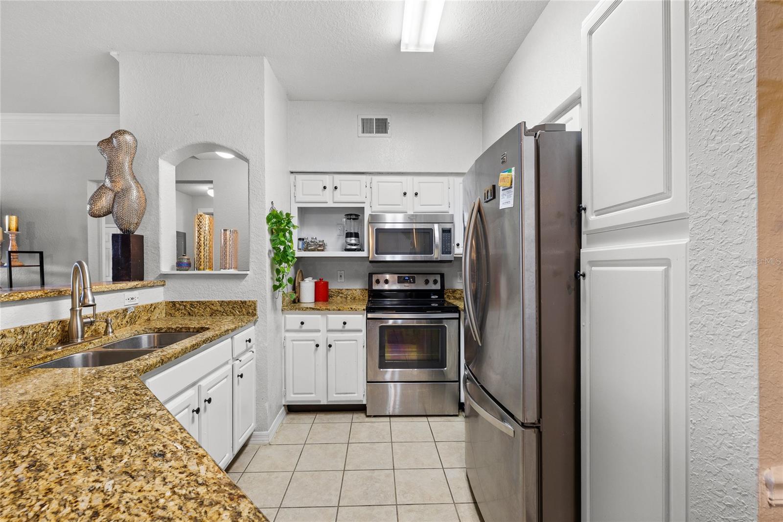 Image 14 of 41 For 3480 Soho Street 201