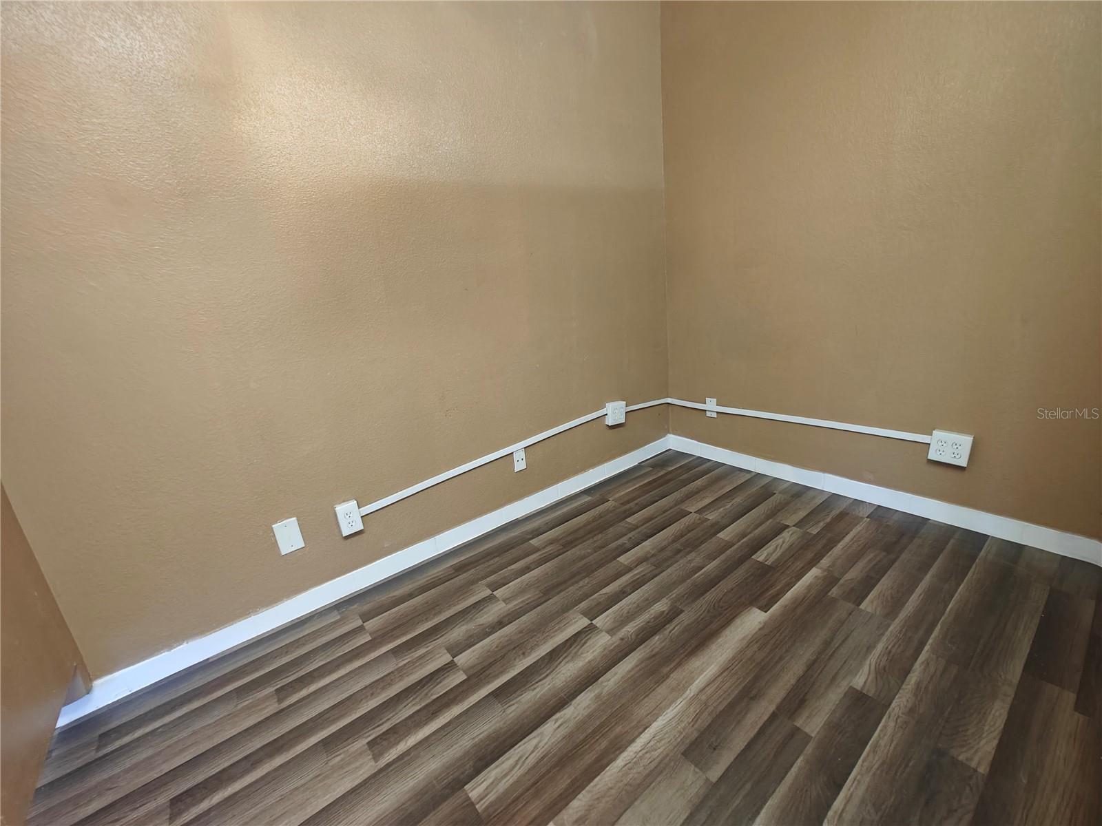 Image 3 of 5 For 8421 Orange Blossom Trail 131