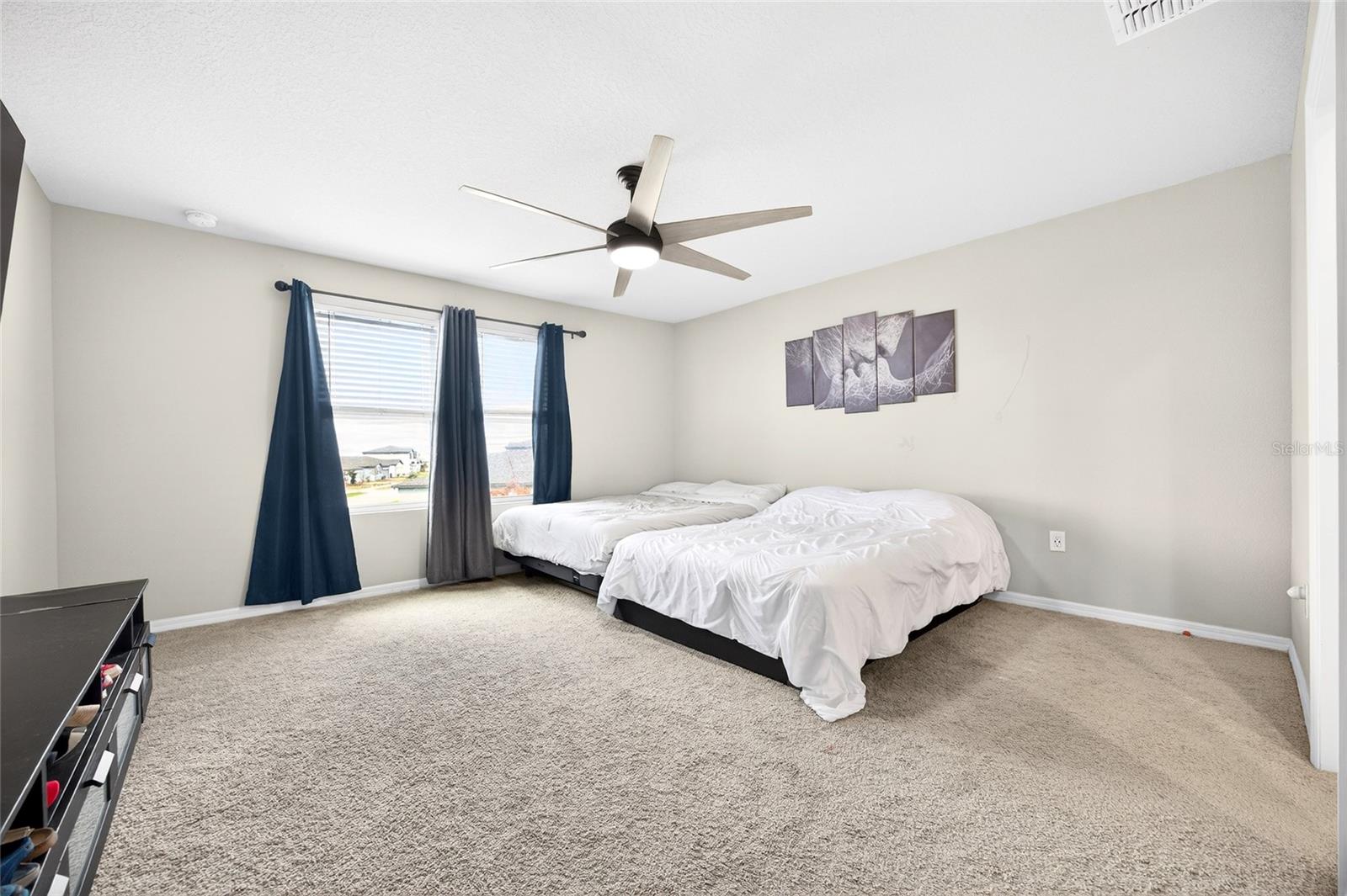 Image 18 of 62 For 953 Cambridge Drive