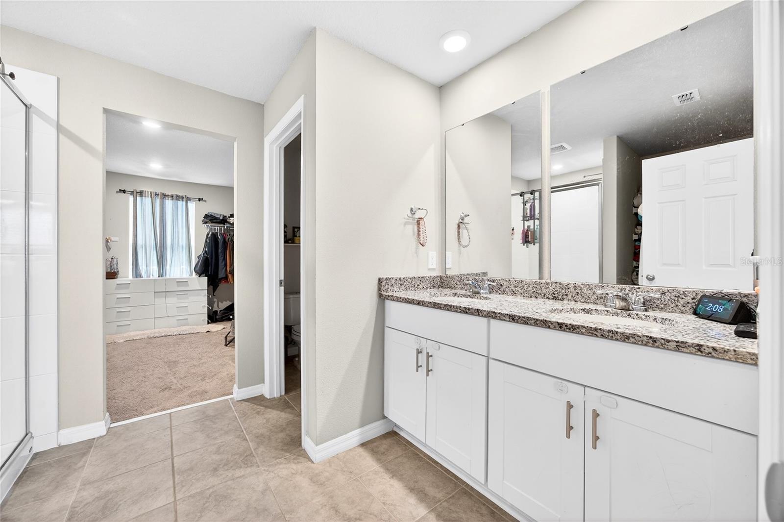 Image 20 of 62 For 953 Cambridge Drive