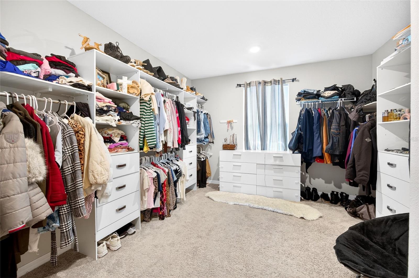 Image 22 of 62 For 953 Cambridge Drive