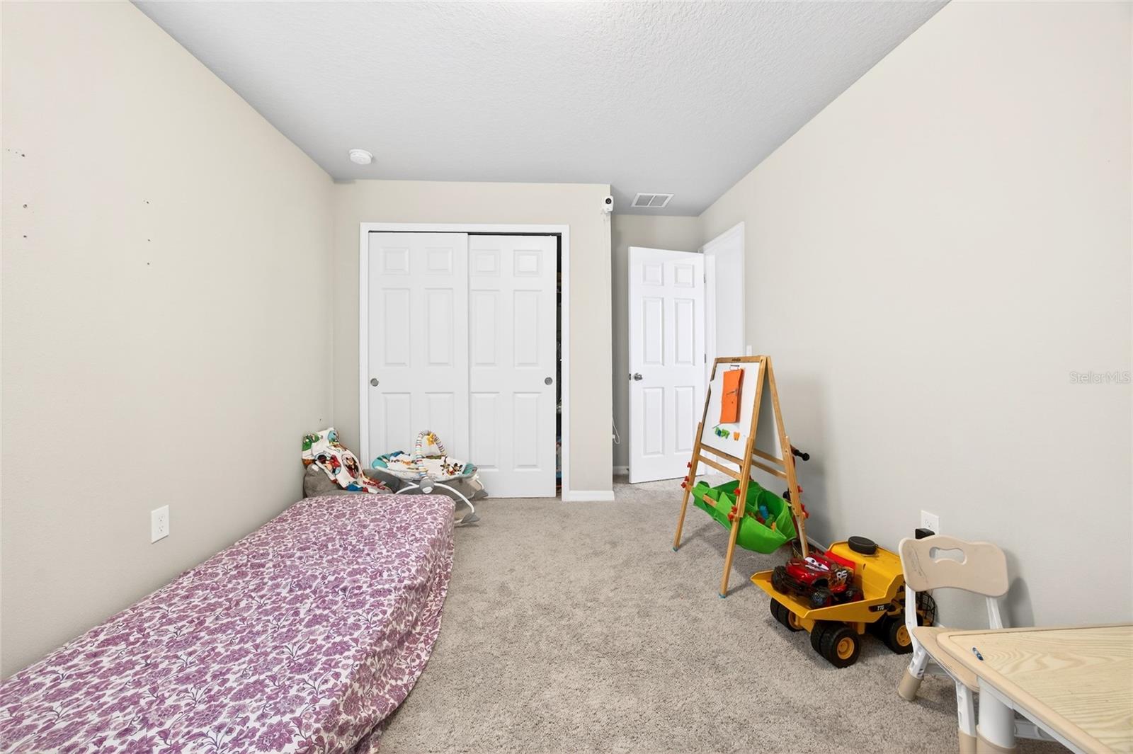 Image 28 of 62 For 953 Cambridge Drive