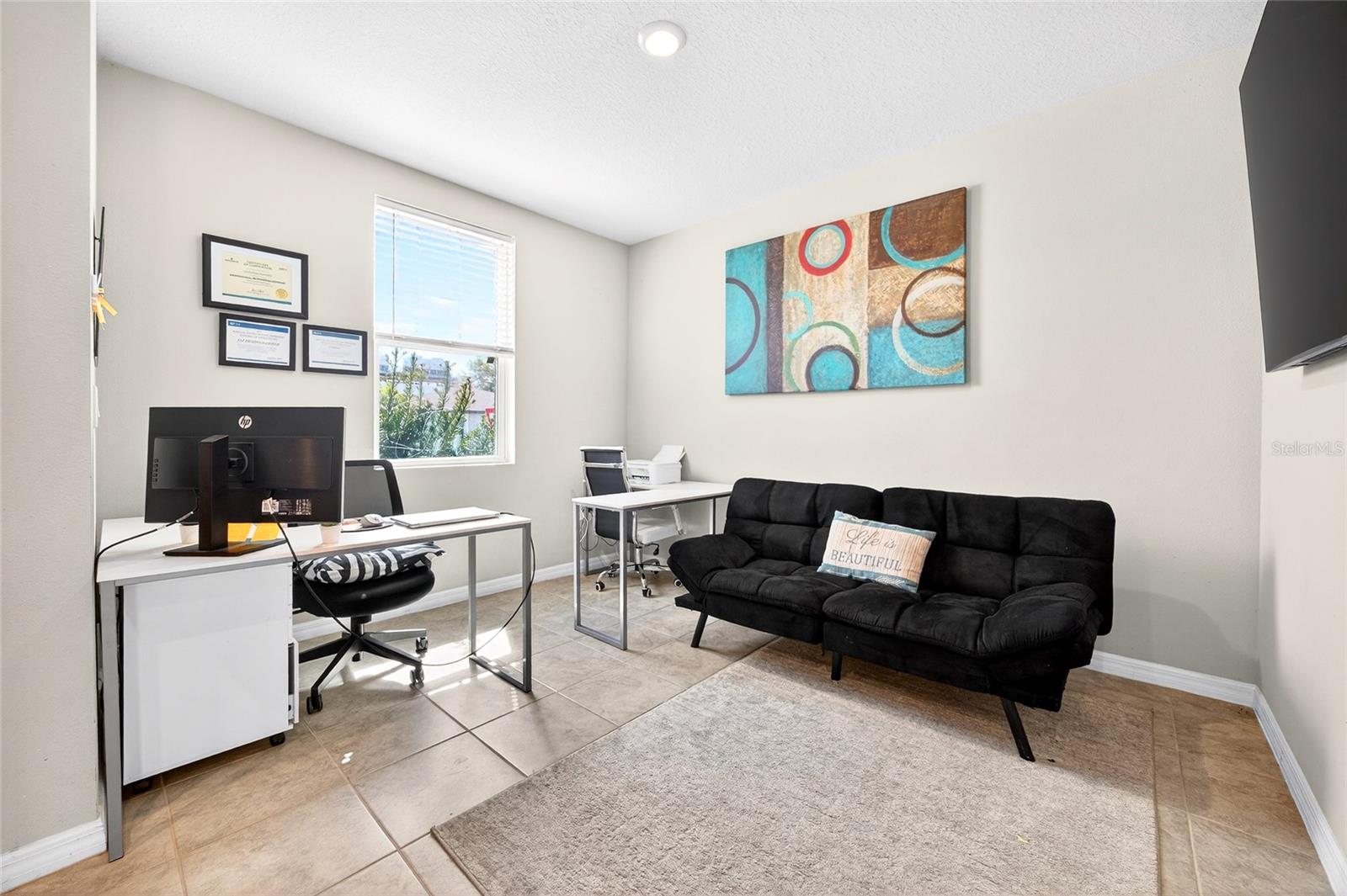 Image 33 of 62 For 953 Cambridge Drive