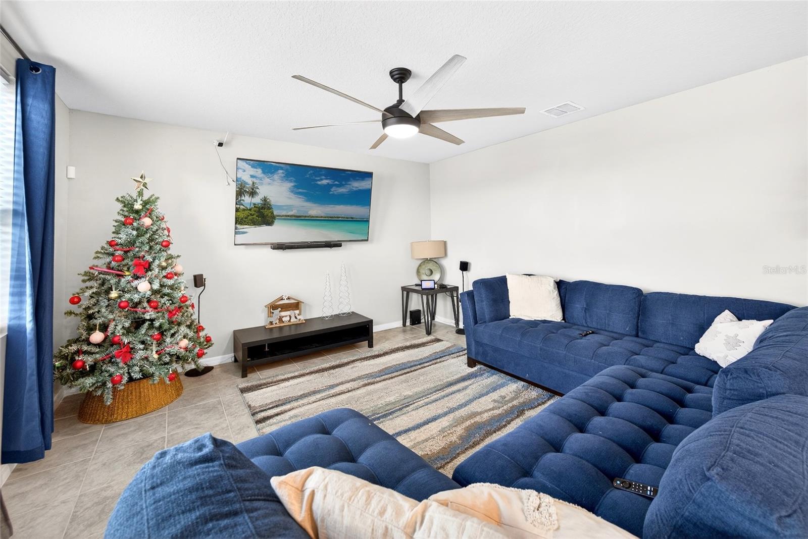 Image 36 of 62 For 953 Cambridge Drive