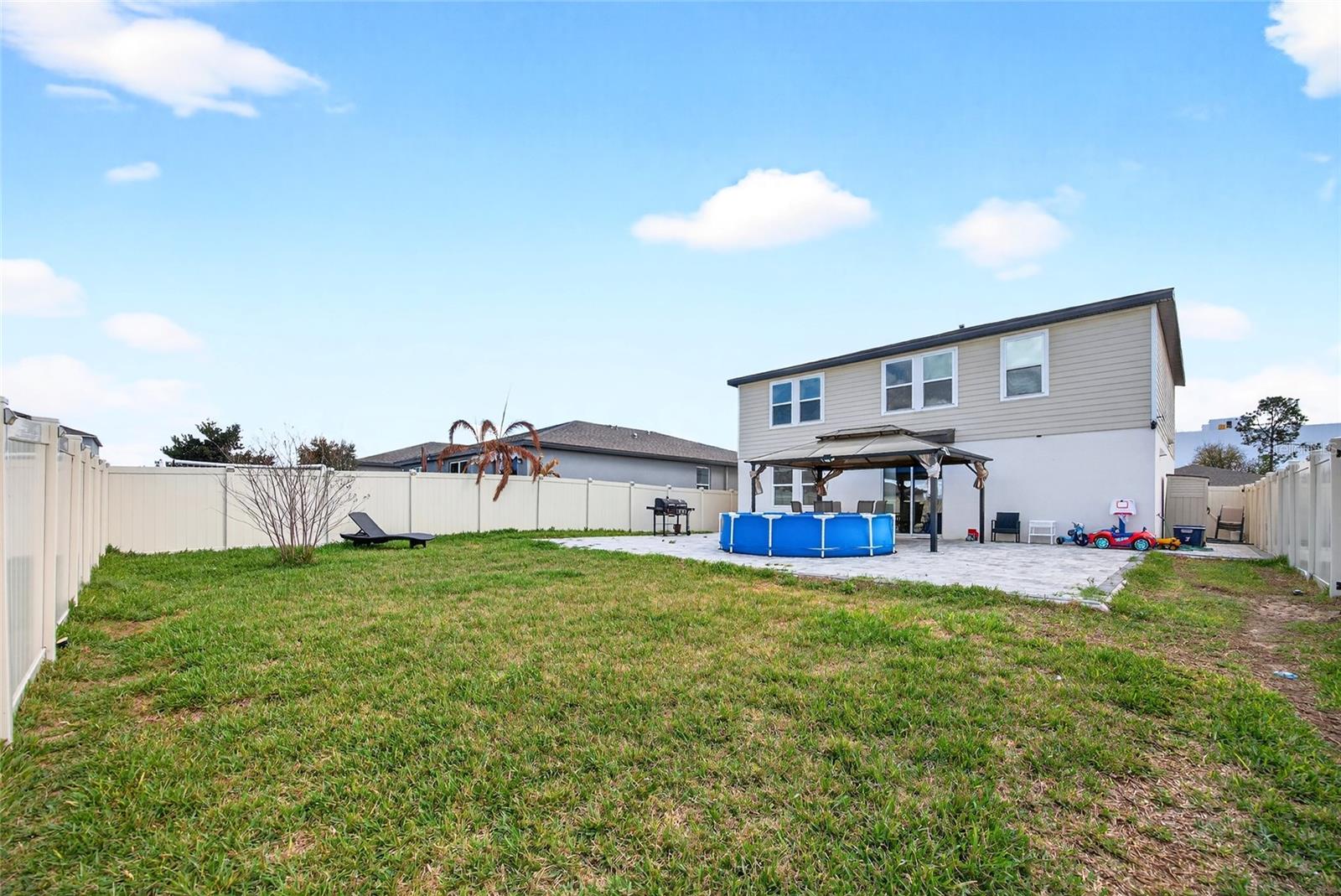 Image 7 of 62 For 953 Cambridge Drive