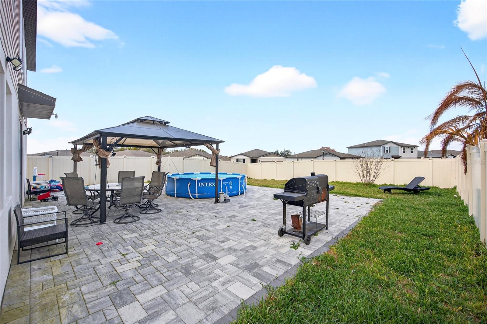 Image 8 of 62 For 953 Cambridge Drive