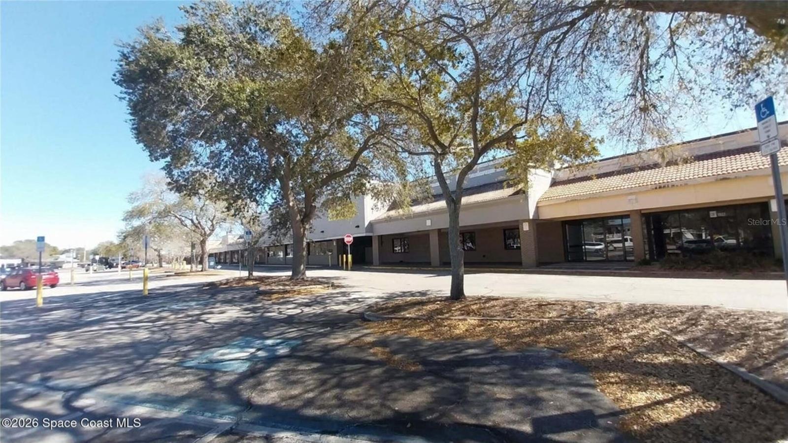 Image 5 of 6 For 1889 Knox Mcrae Drive 18