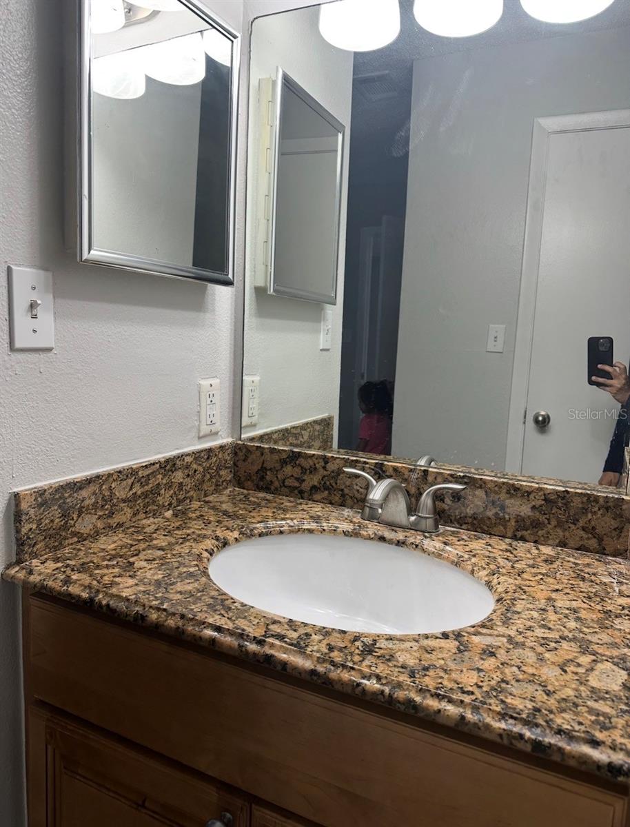 Image 11 of 26 For 224 Afton Square 205