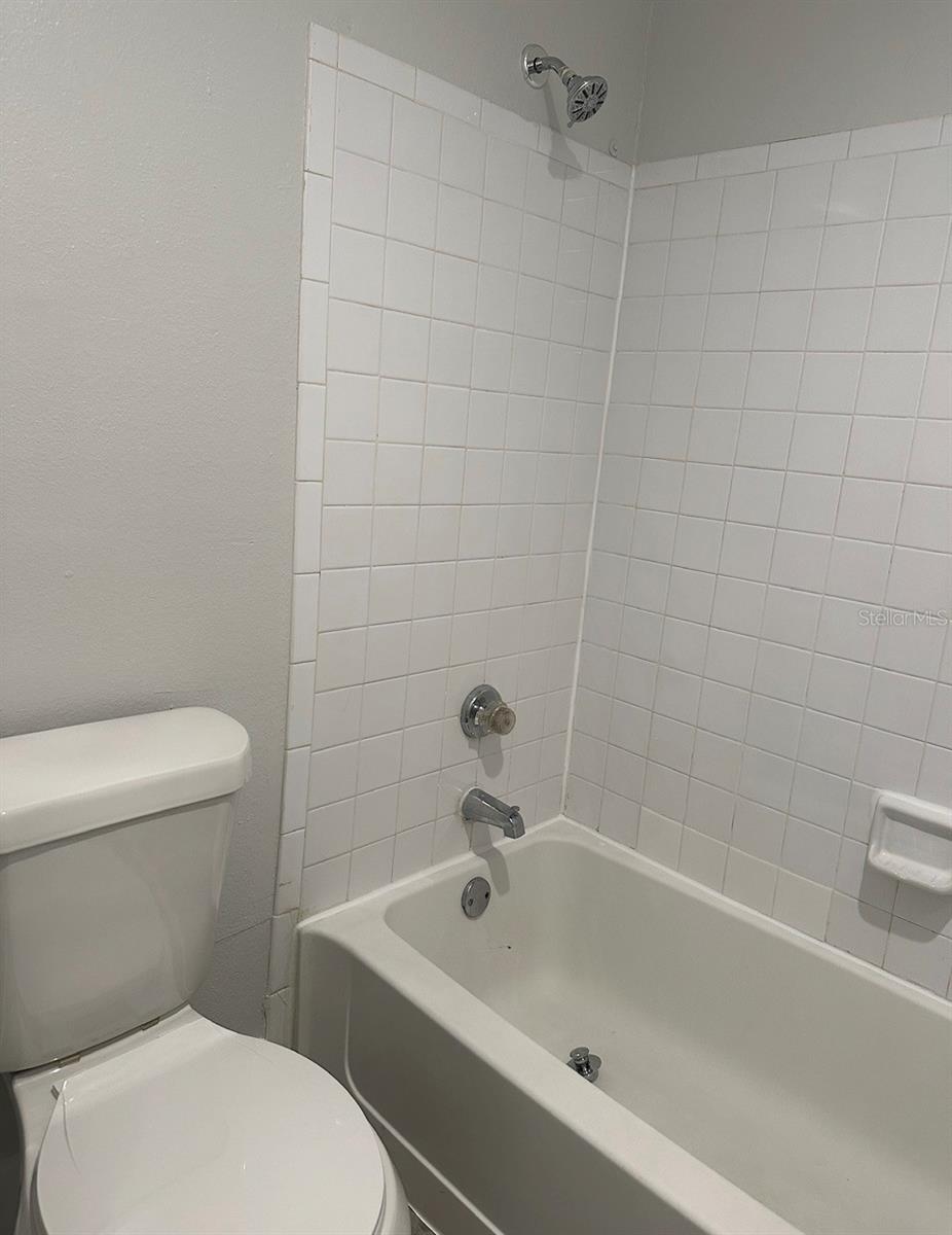 Image 9 of 26 For 224 Afton Square 205