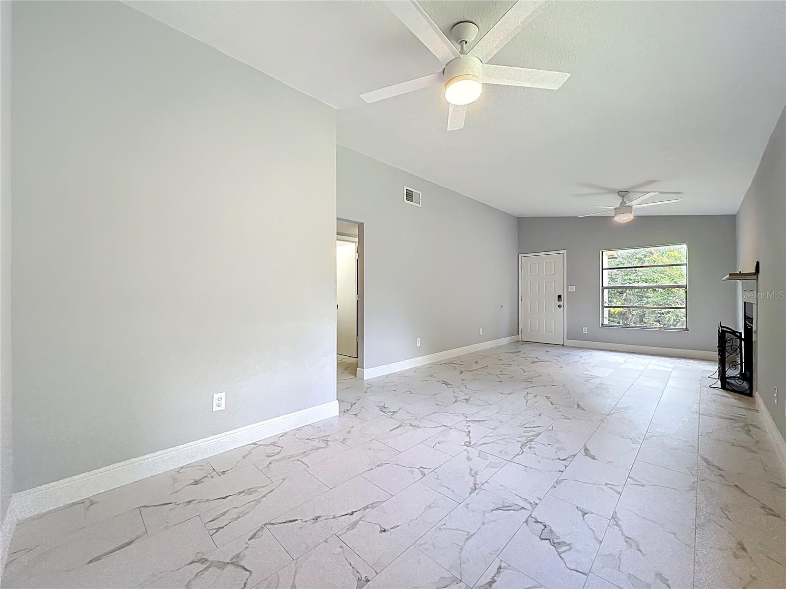 Image 7 of 32 For 4800 Semoran Boulevard 106