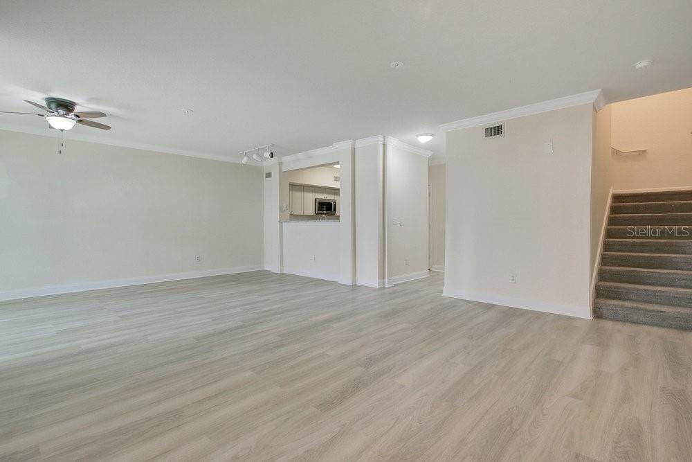 Image 12 of 39 For 202 South Street 1049