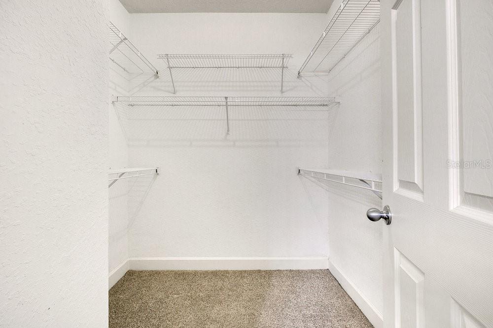 Image 22 of 39 For 202 South Street 1049