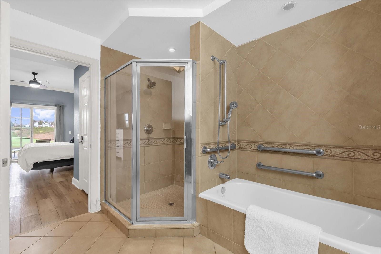 Image 14 of 35 For 1362 Centre Court Ridge Drive 102