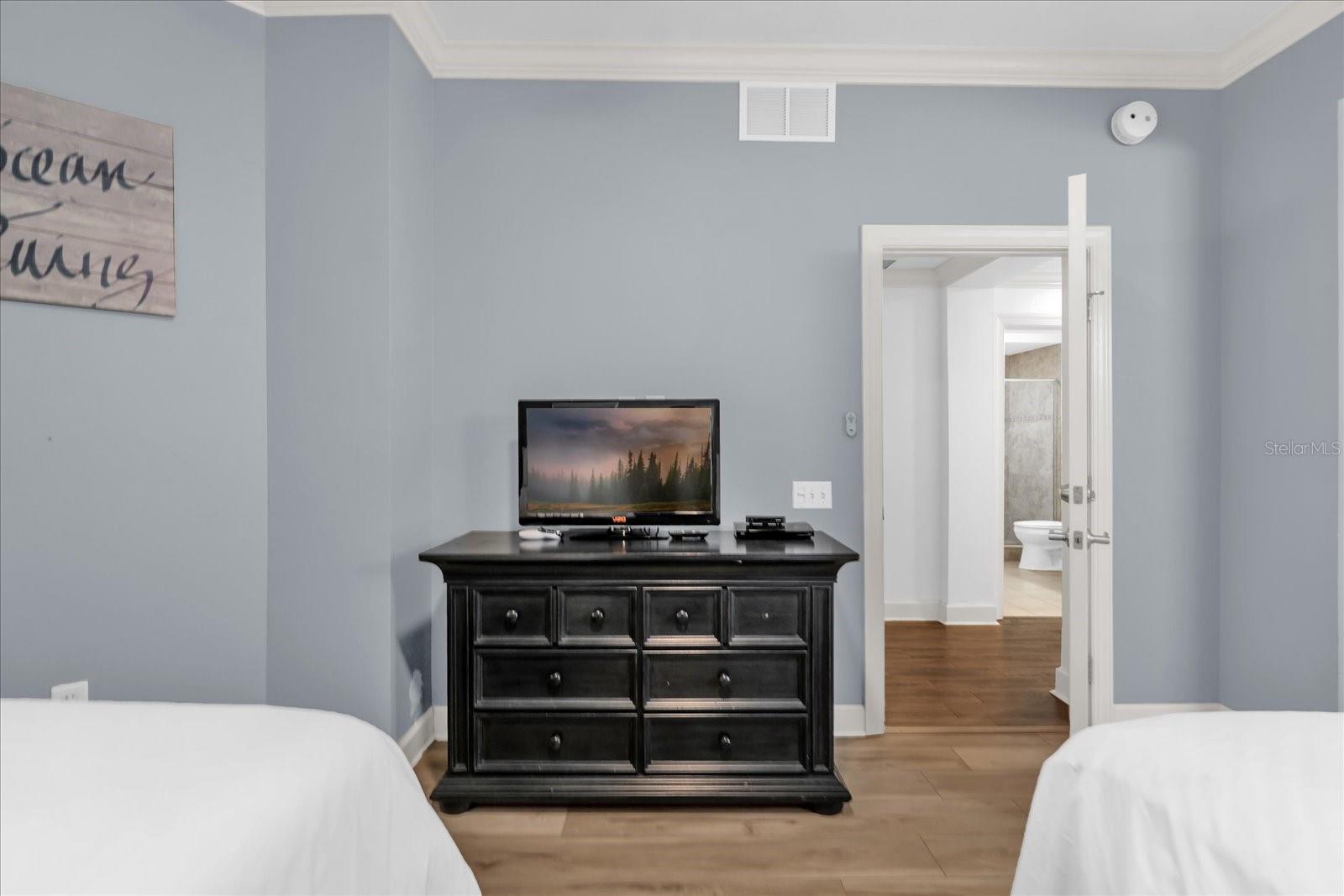 Image 21 of 35 For 1362 Centre Court Ridge Drive 102