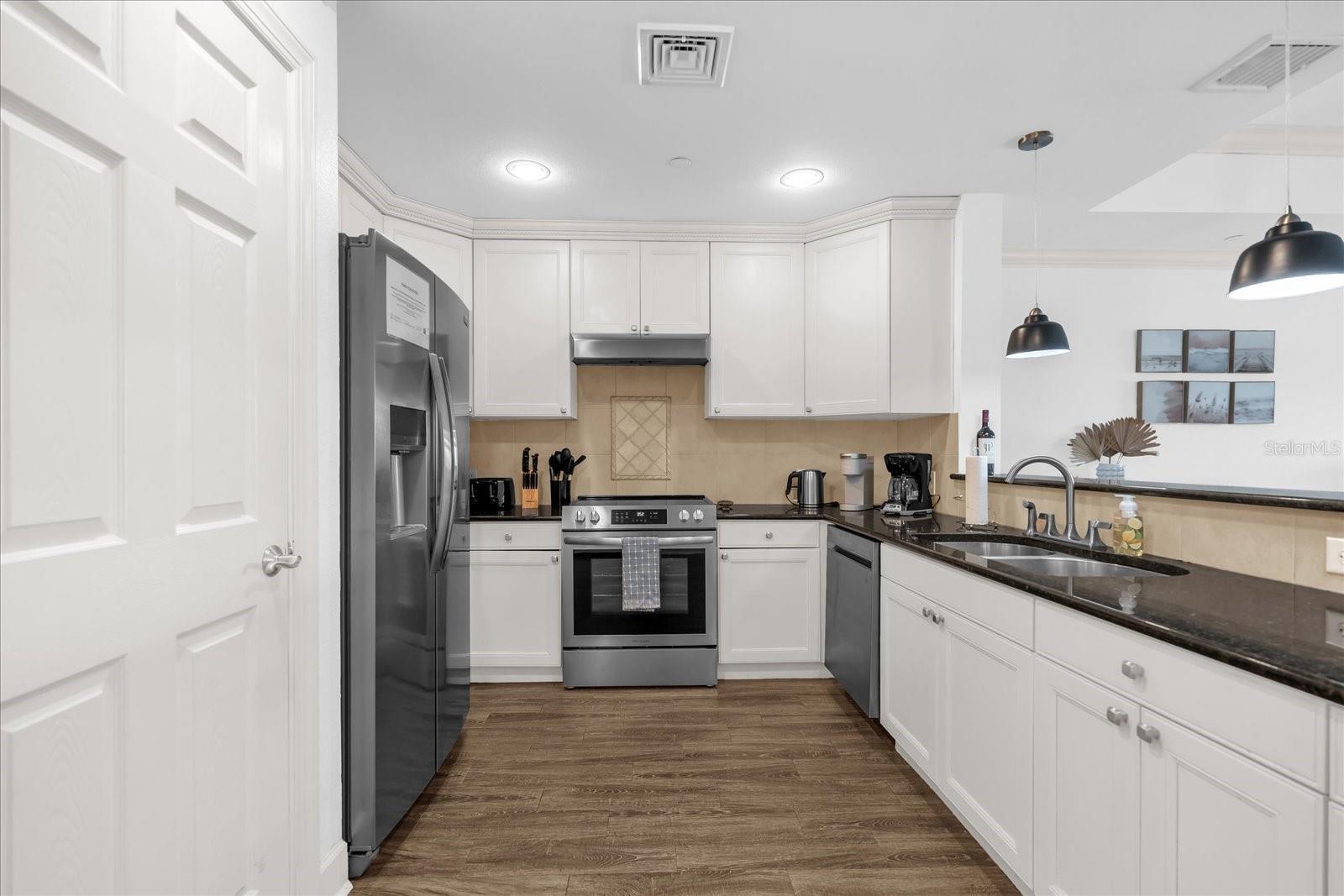 Image 8 of 35 For 1362 Centre Court Ridge Drive 102