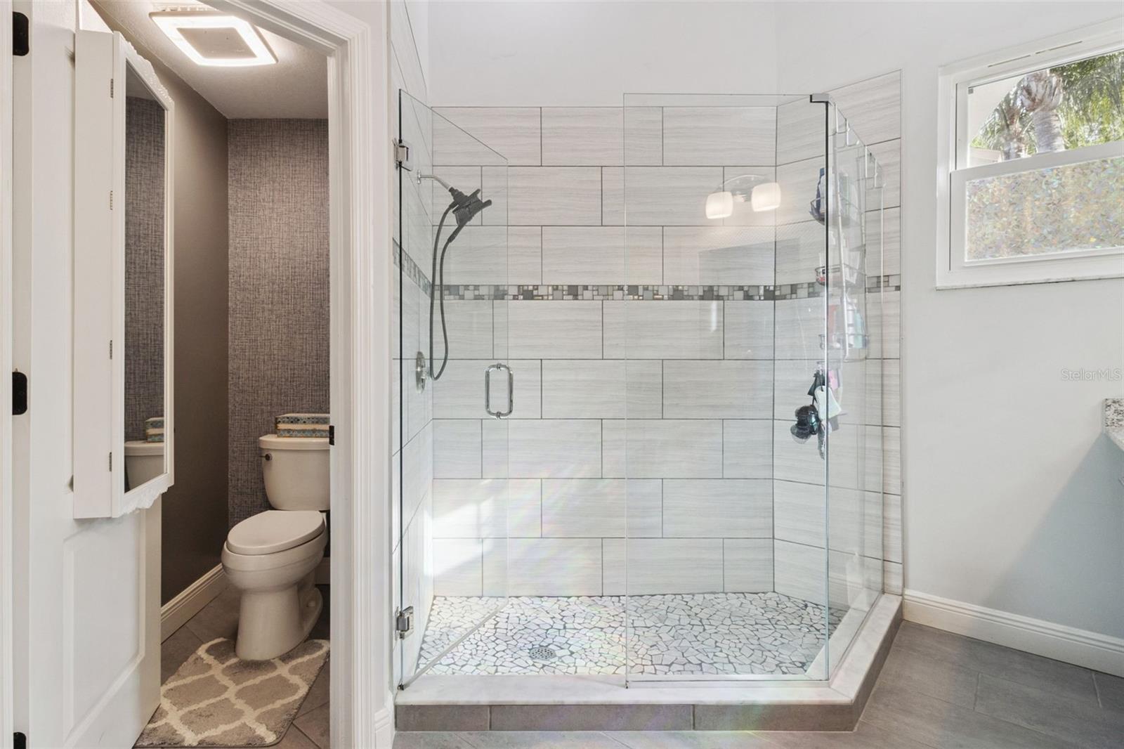 Image 19 of 35 For 12227 Glencliff Circle