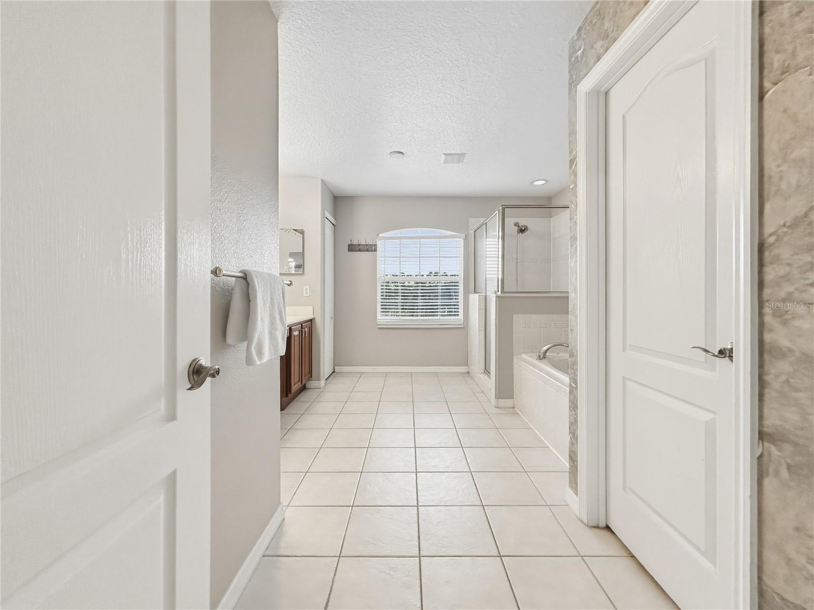 Image 37 of 49 For 14689 Brunswood Way