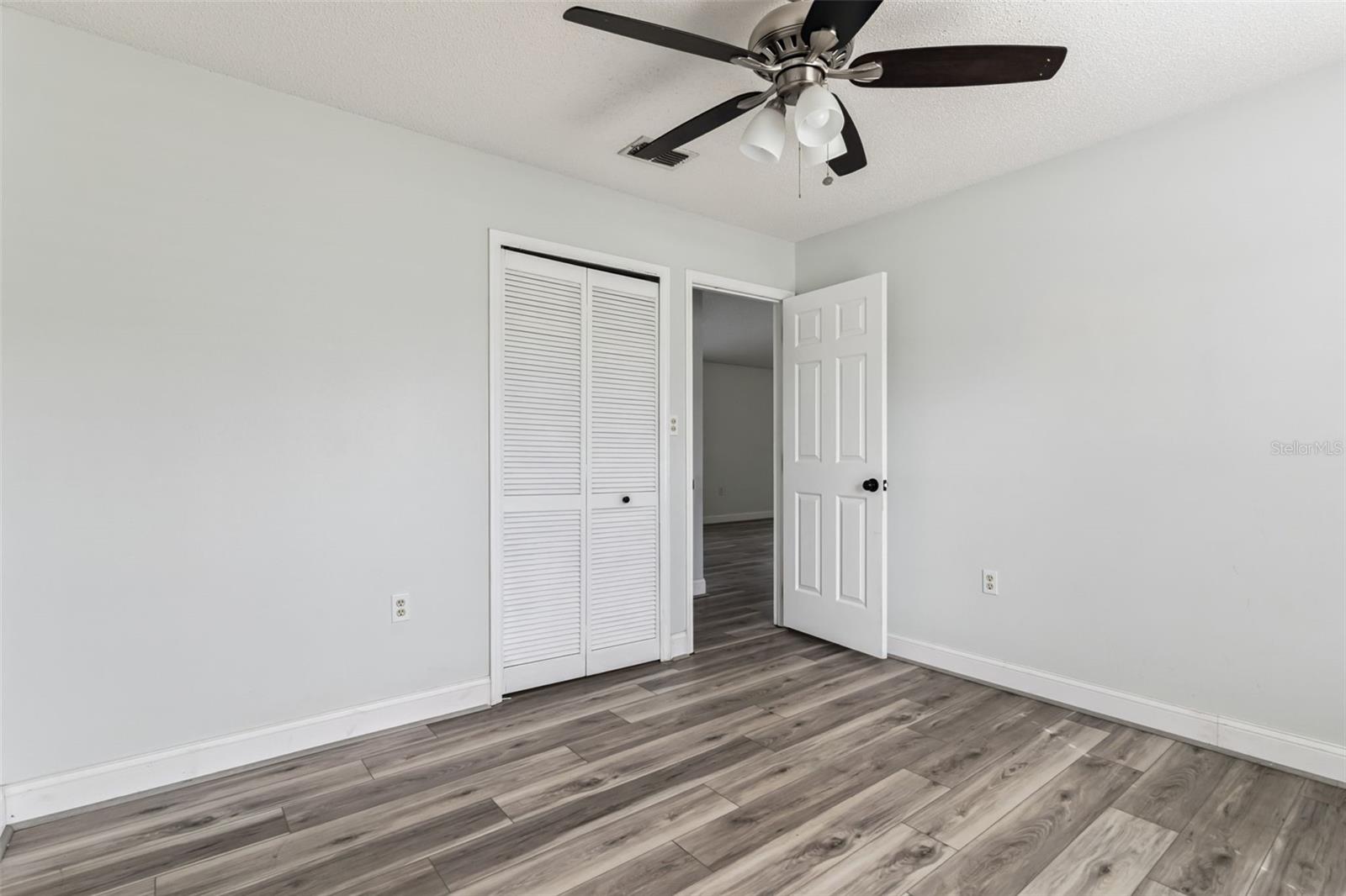 Image 22 of 37 For 1054 Seminole Creek Drive