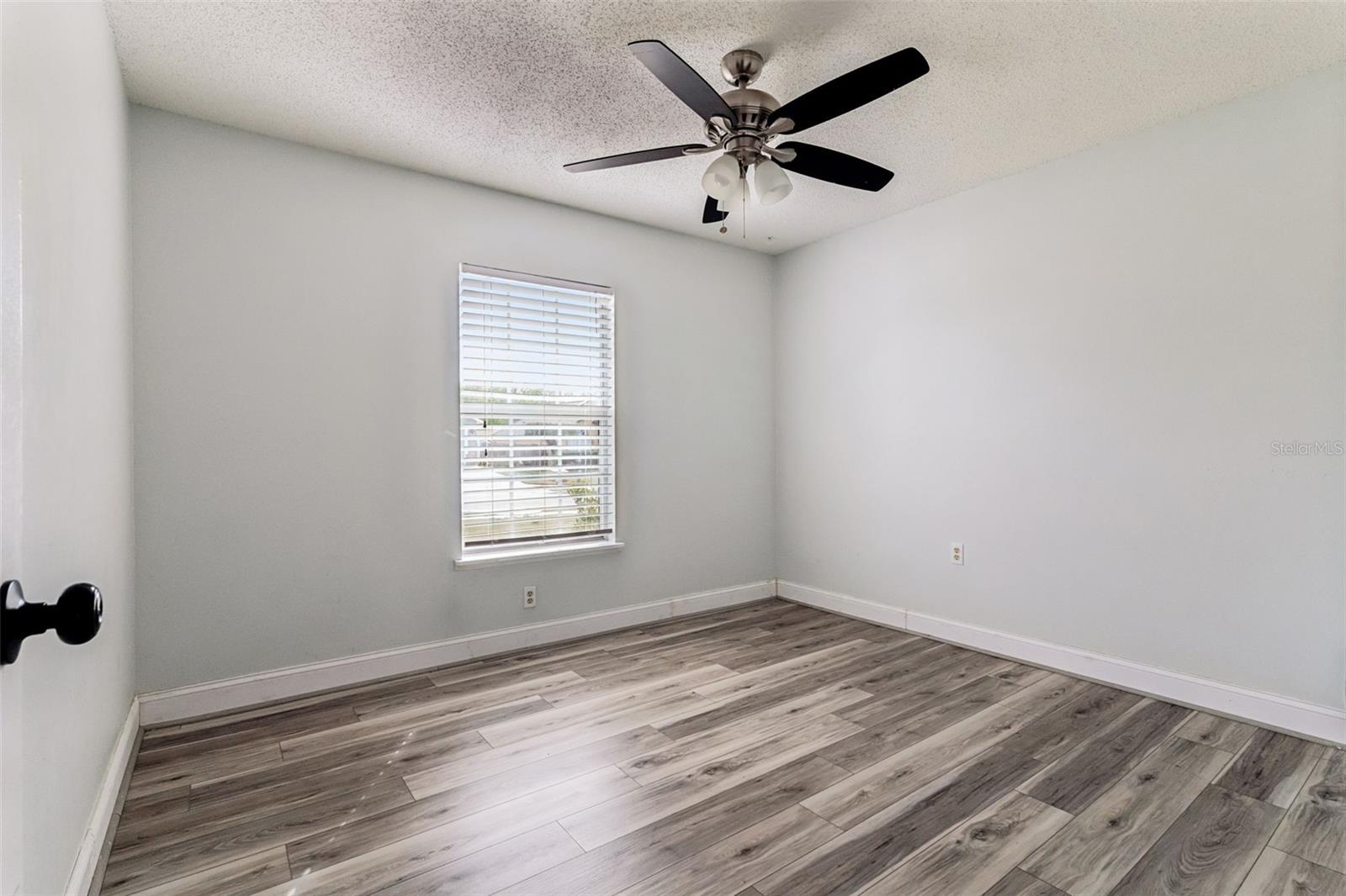 Image 23 of 37 For 1054 Seminole Creek Drive