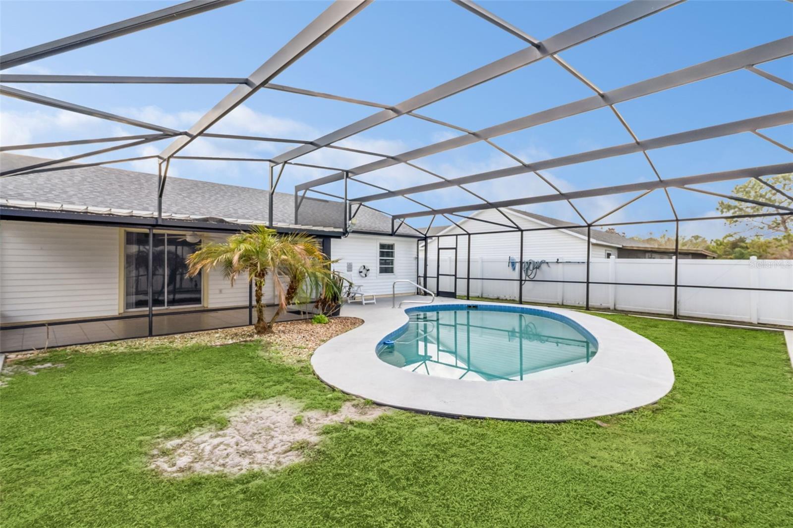 Image 32 of 37 For 1054 Seminole Creek Drive