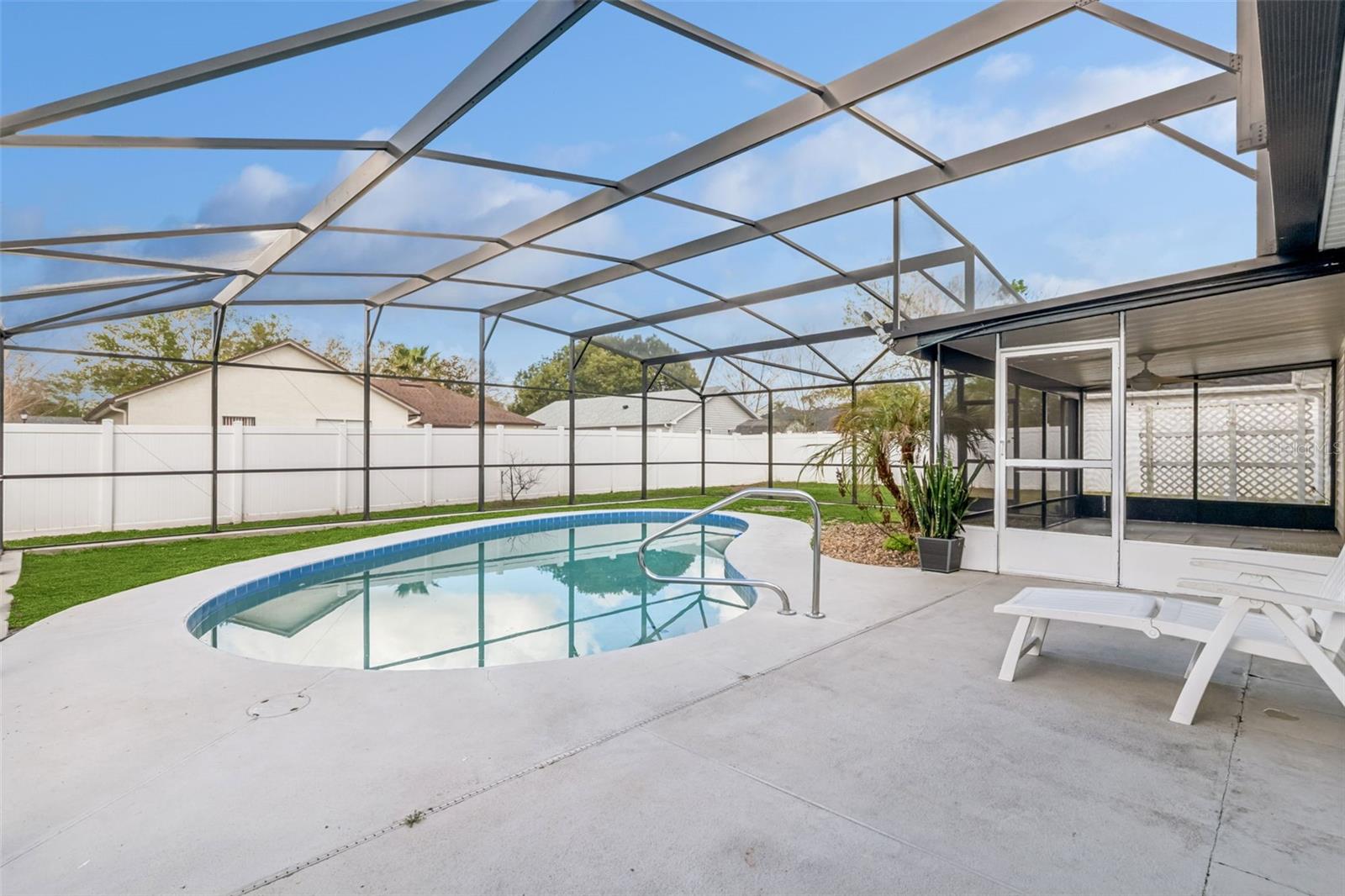 Image 34 of 37 For 1054 Seminole Creek Drive