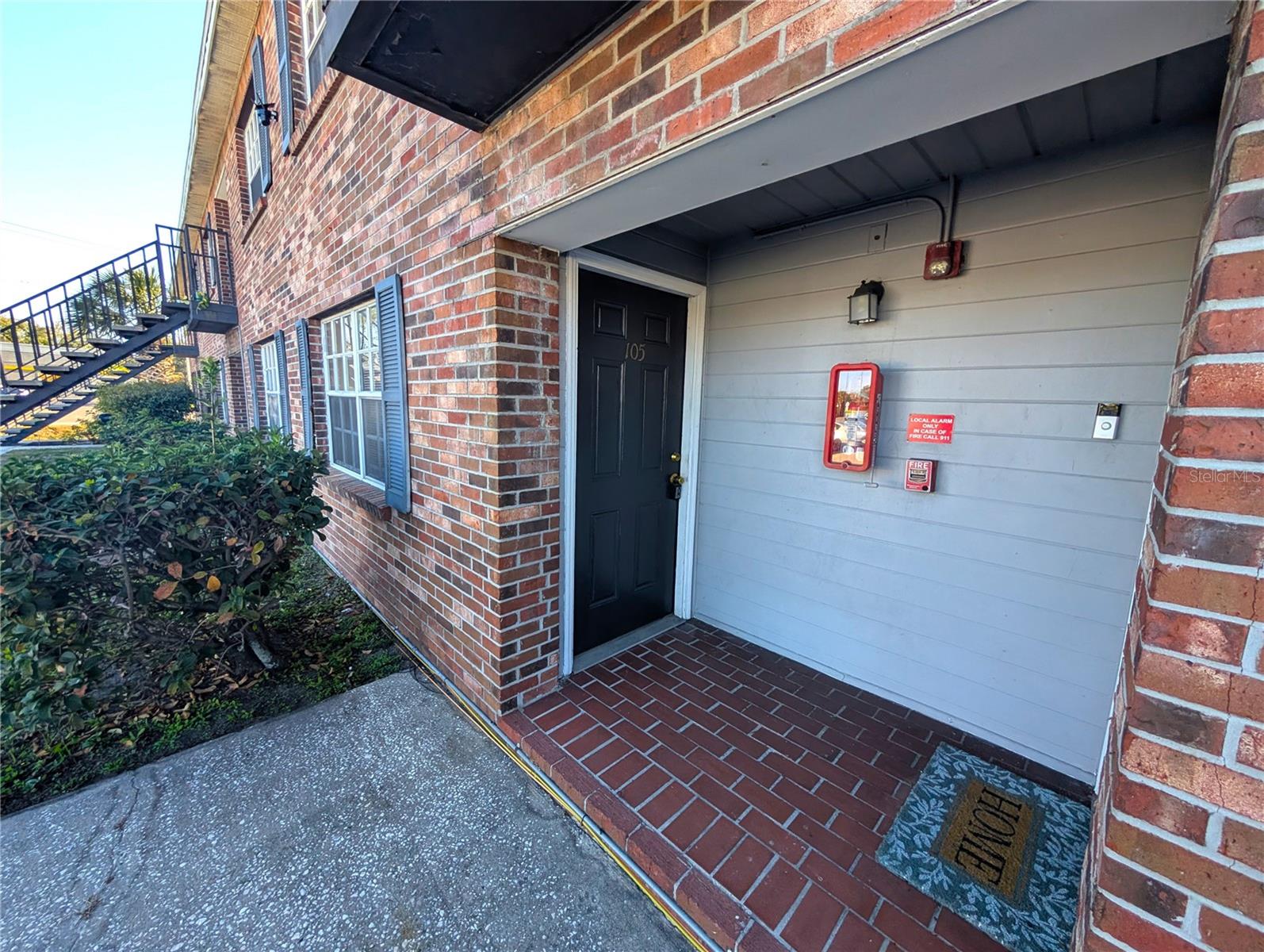 Image 3 of 8 For 6415 Roberts Avenue 105