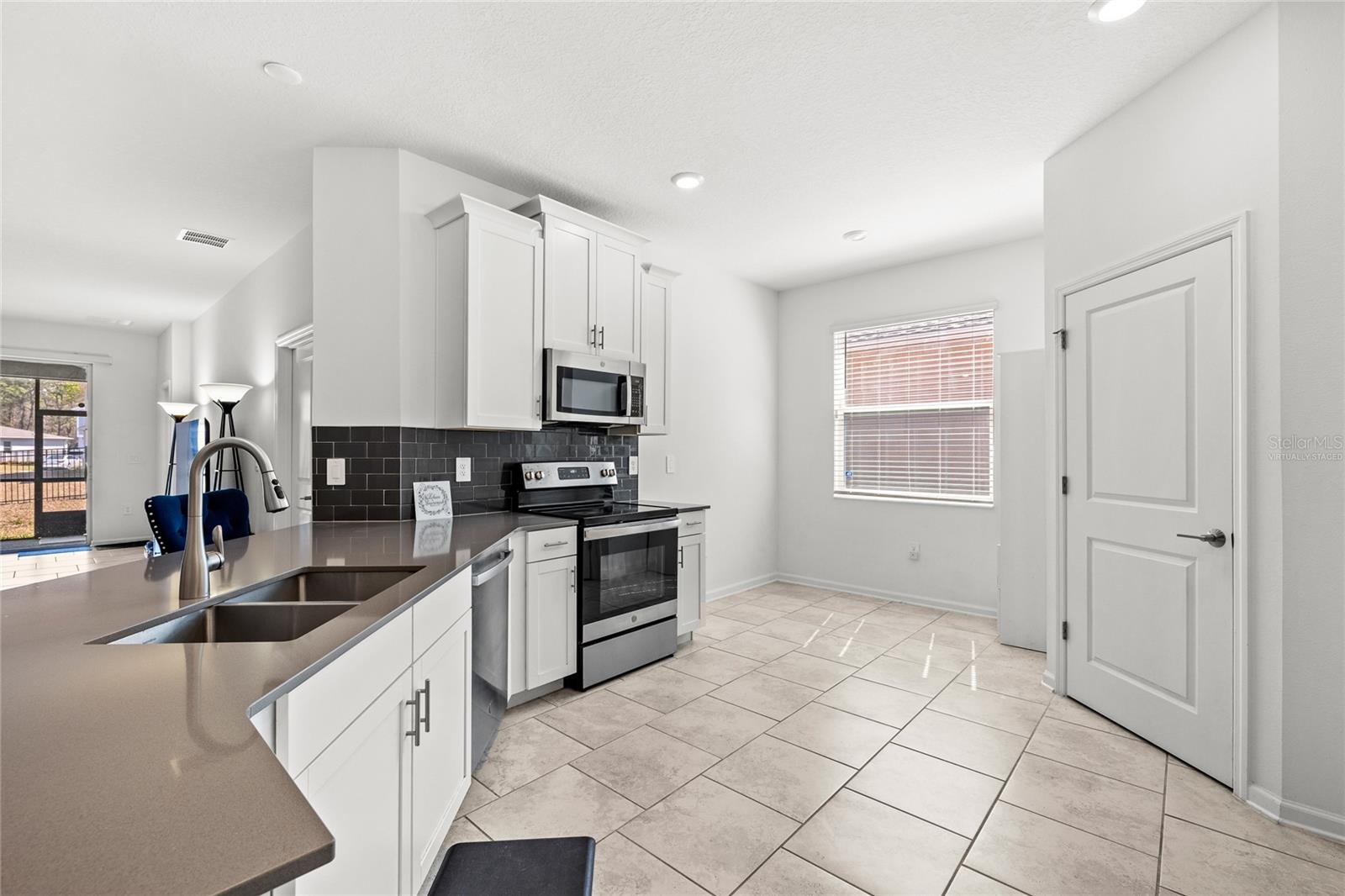 Image 13 of 44 For 3075 Camden Way