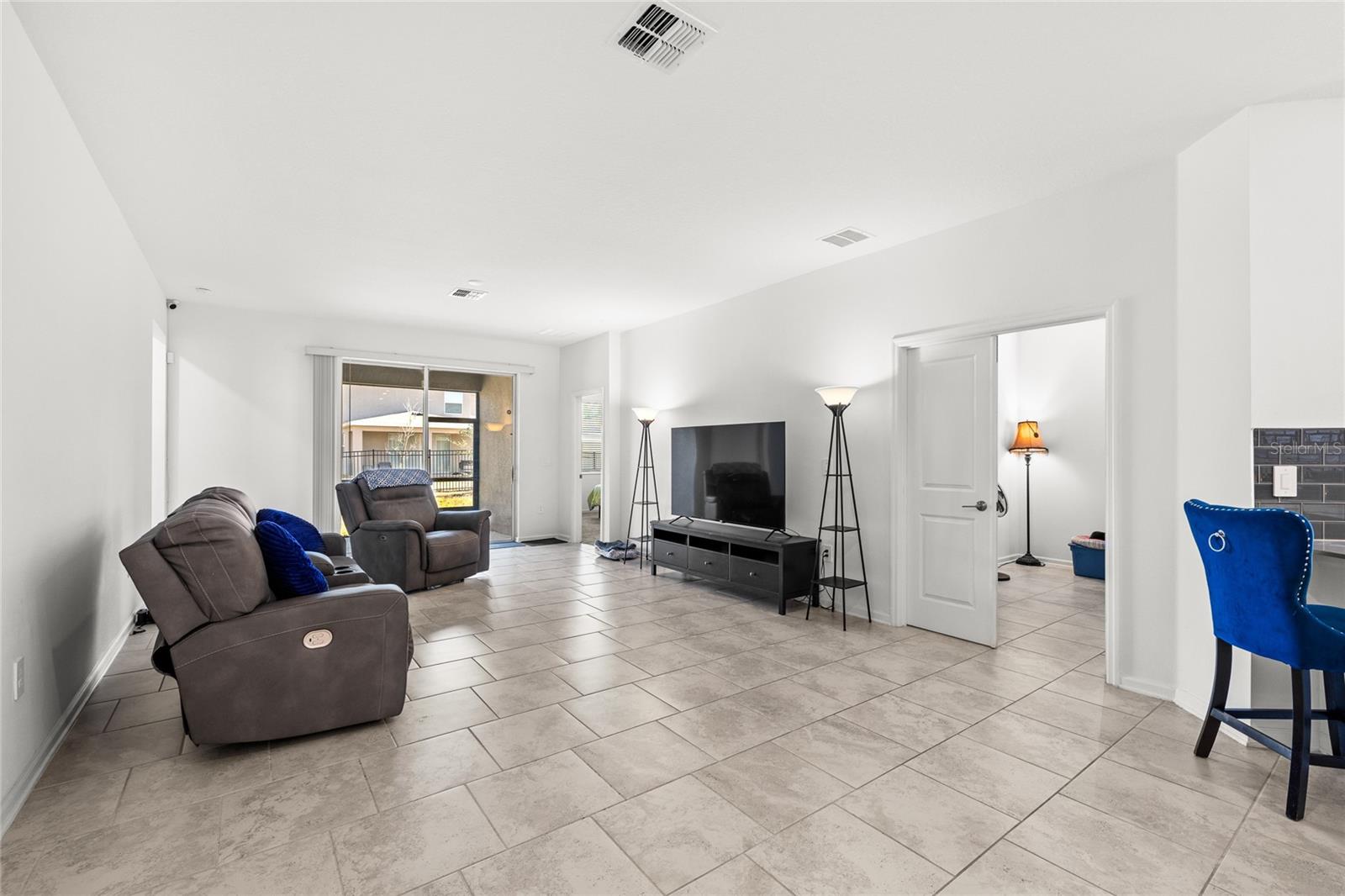 Image 17 of 44 For 3075 Camden Way