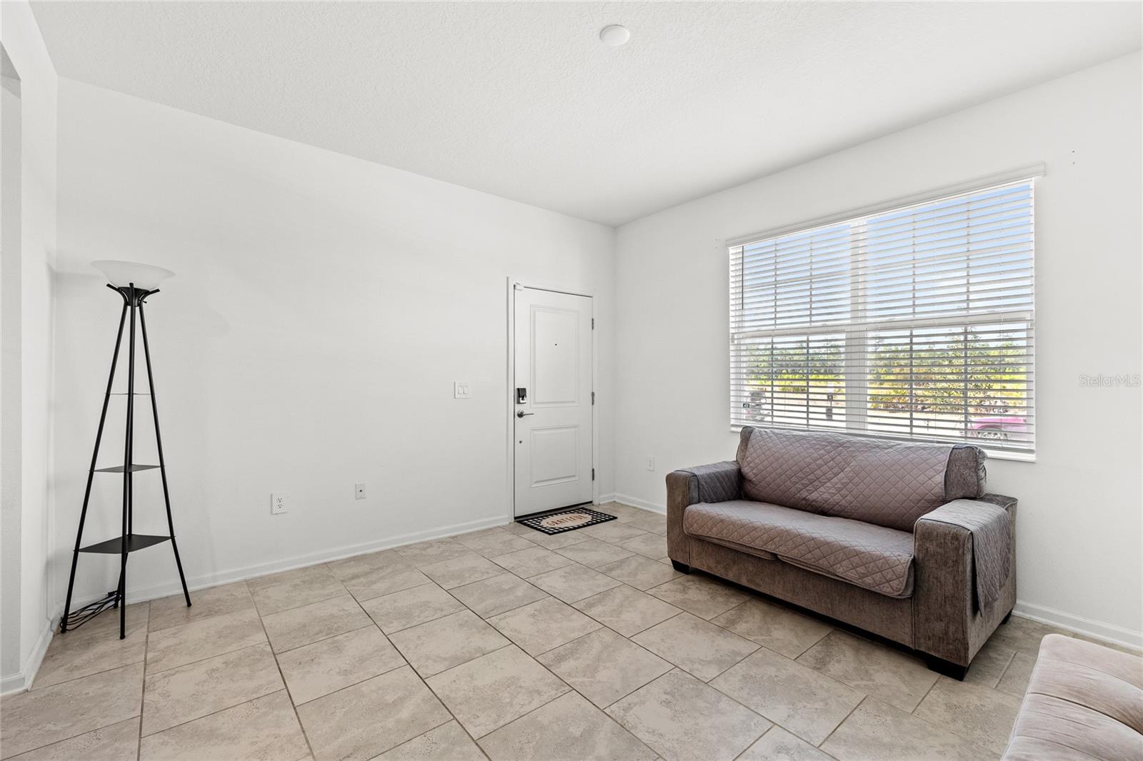 Image 5 of 44 For 3075 Camden Way