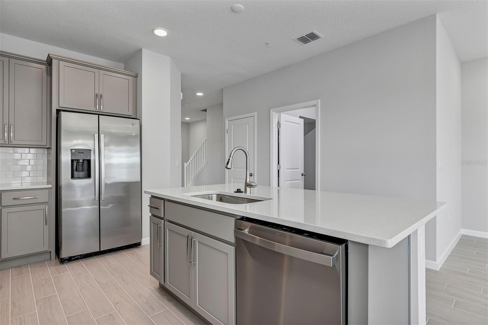 Image 17 of 65 For 691 Pothos Street