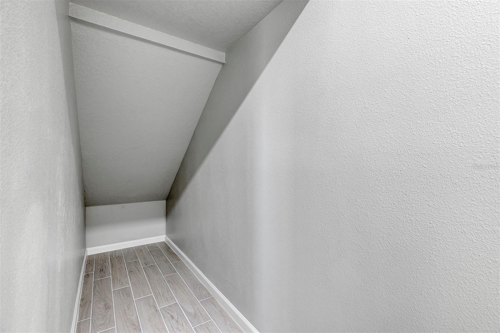 Image 22 of 65 For 691 Pothos Street