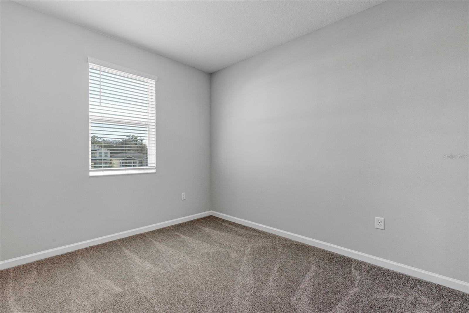 Image 33 of 65 For 691 Pothos Street