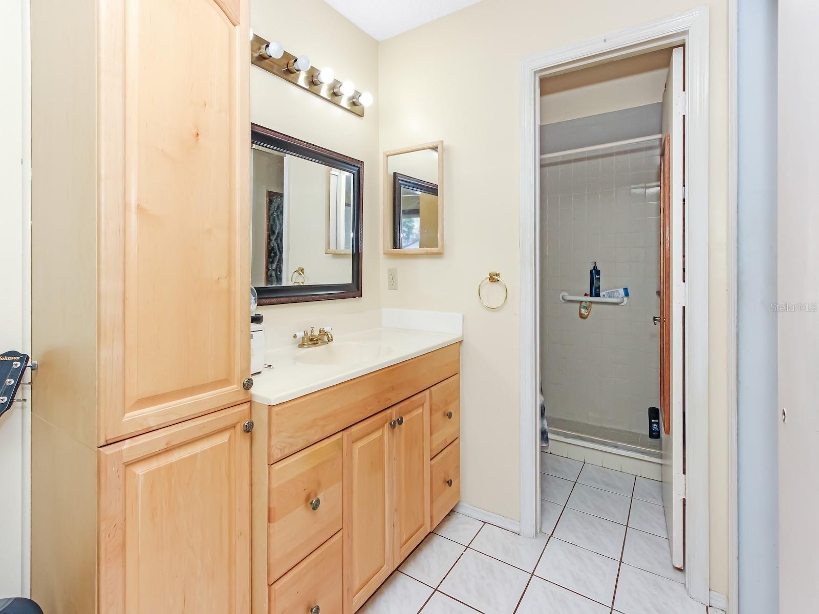 Image 16 of 28 For 62 Lakepointe Circle