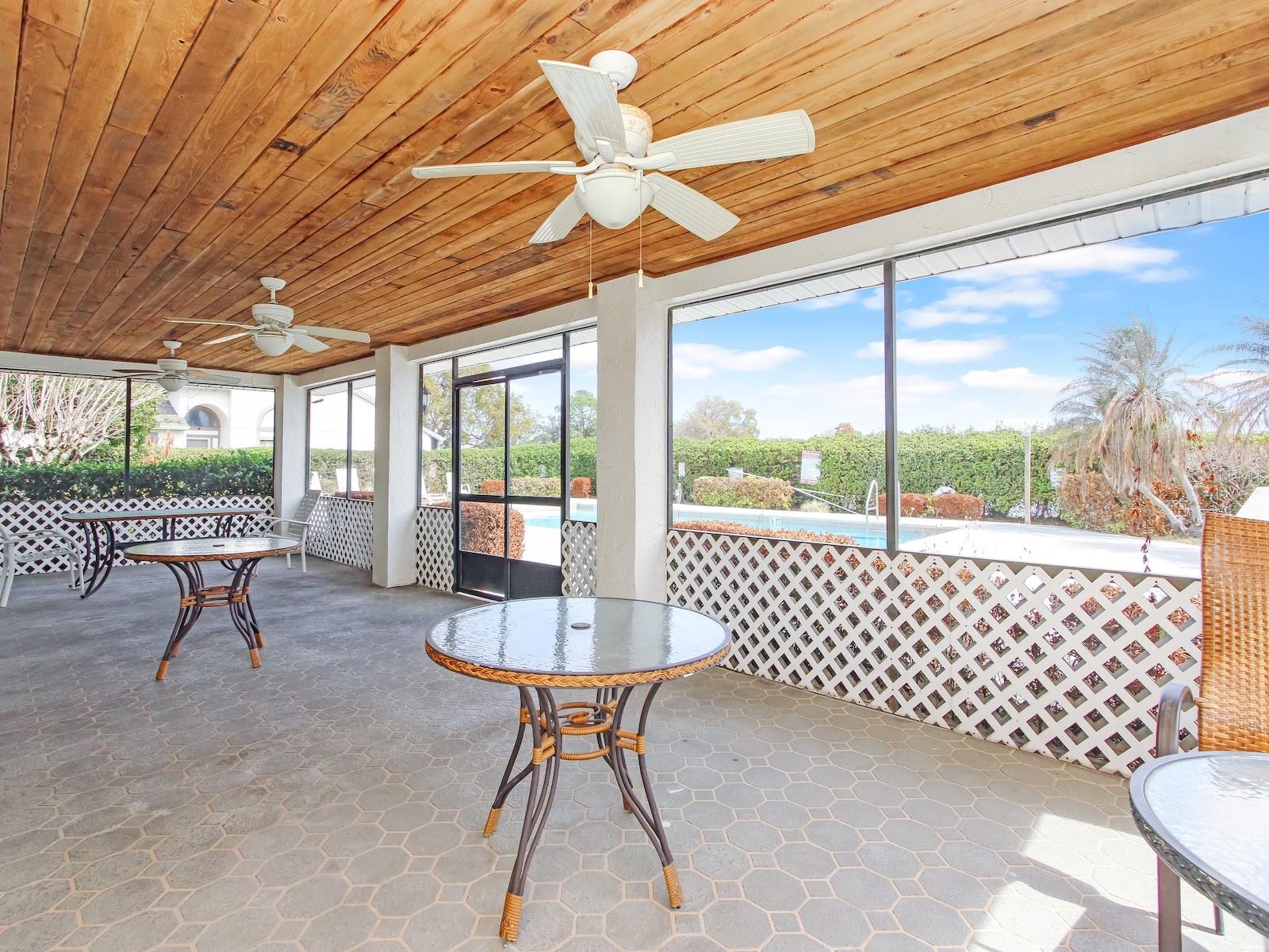 Image 21 of 28 For 62 Lakepointe Circle