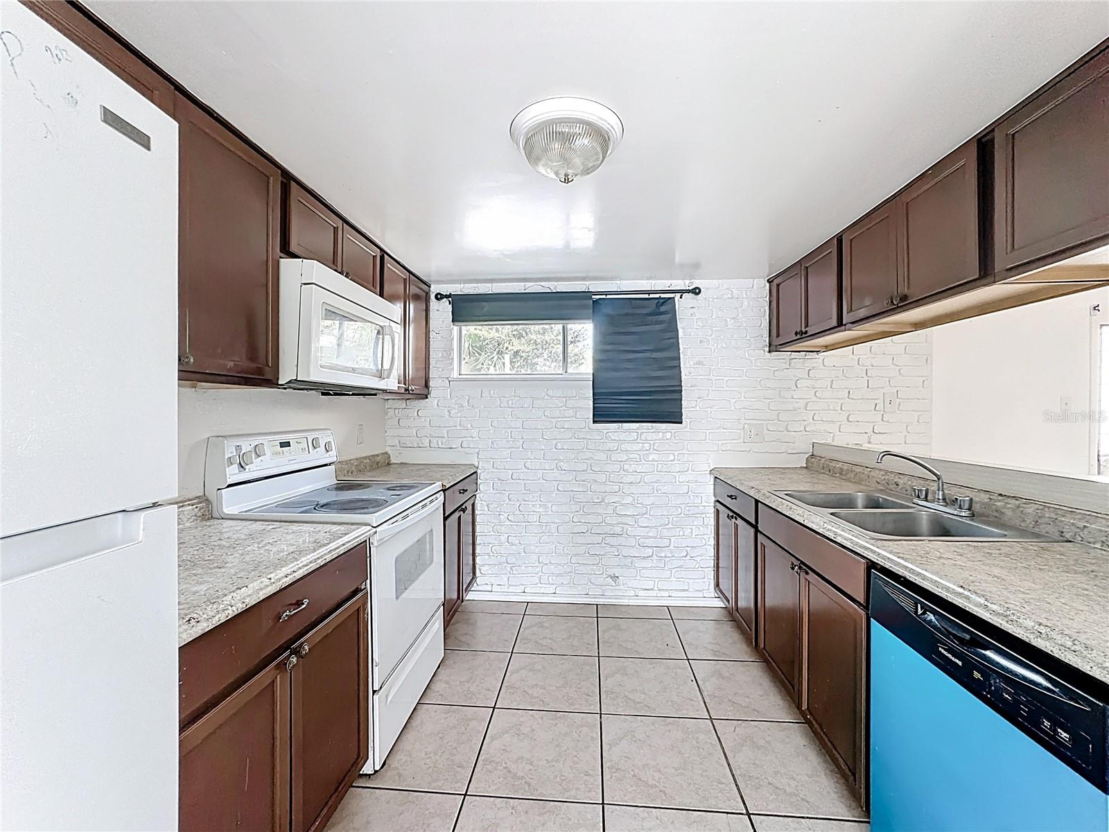 Image 10 of 48 For 3968 Crayrich Circle C3