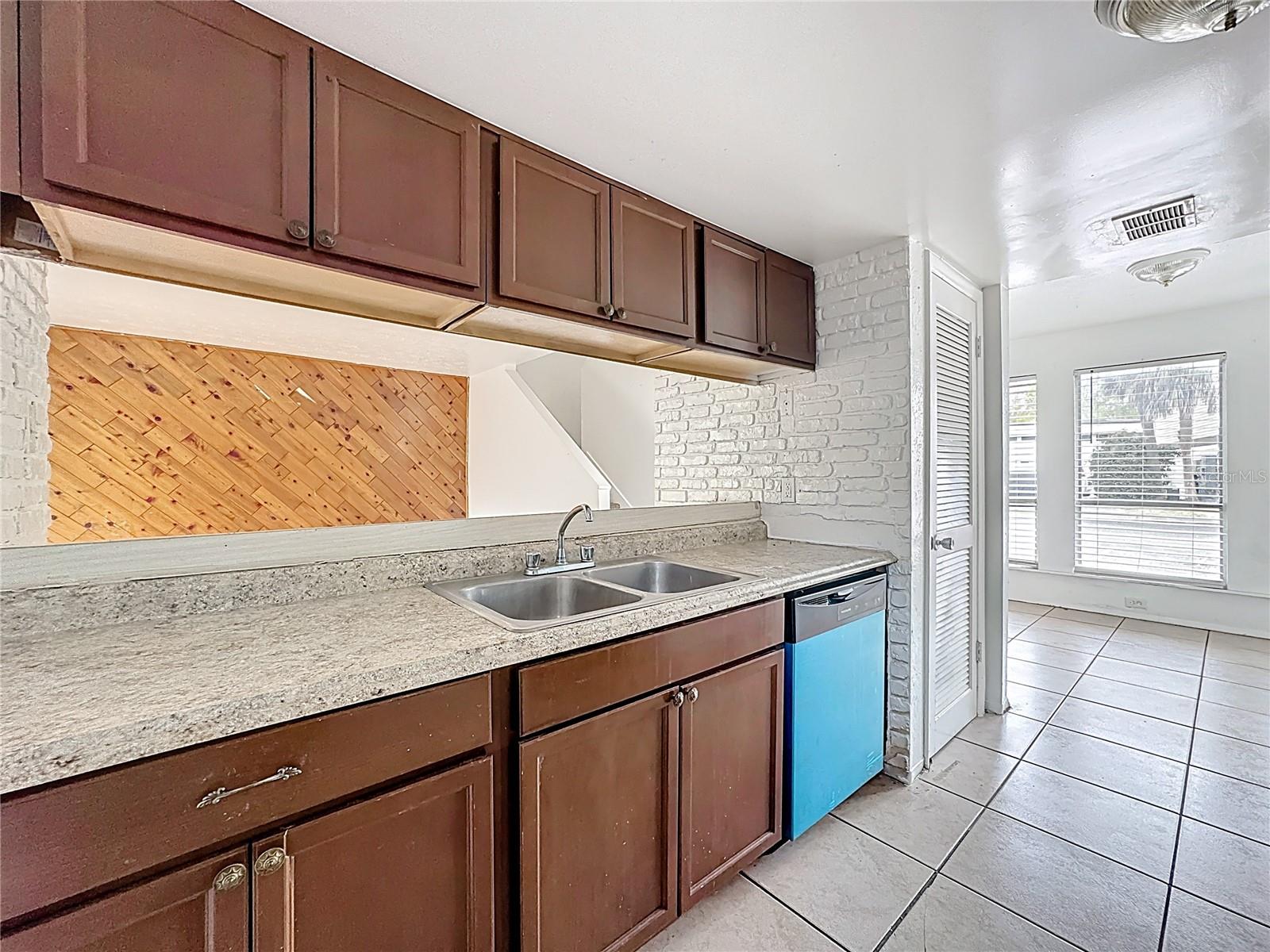 Image 13 of 48 For 3968 Crayrich Circle C3