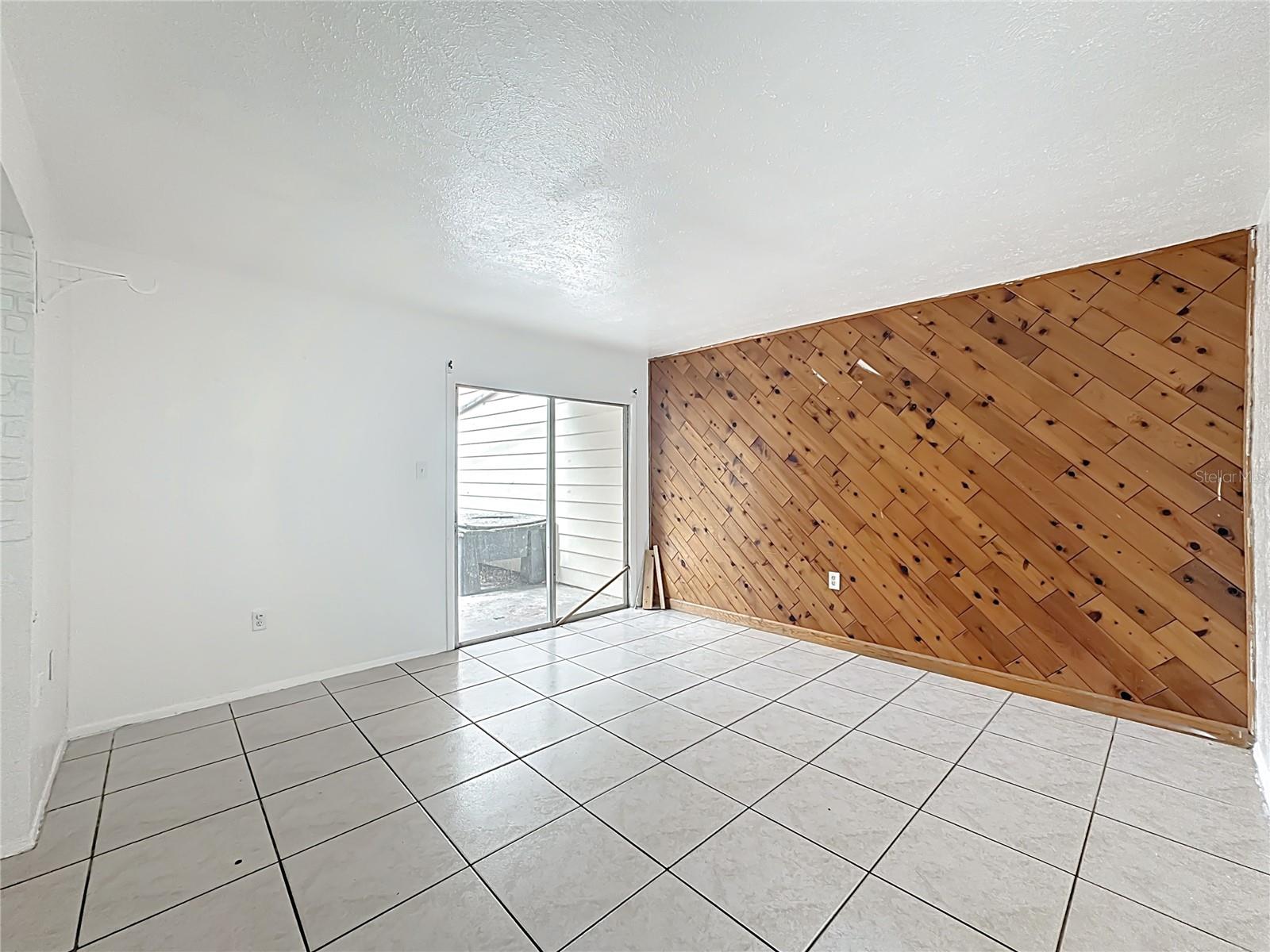 Image 15 of 48 For 3968 Crayrich Circle C3