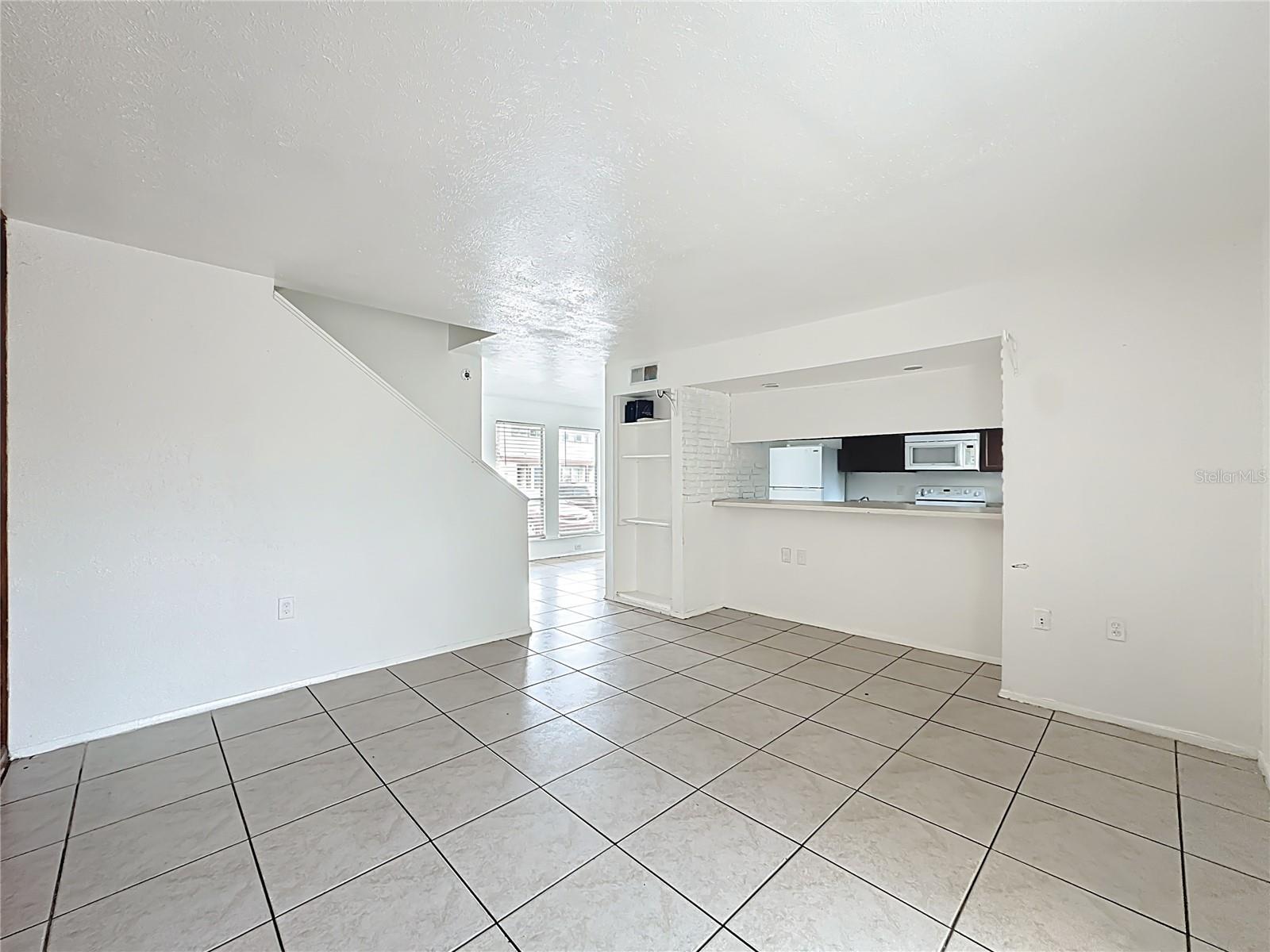 Image 17 of 48 For 3968 Crayrich Circle C3