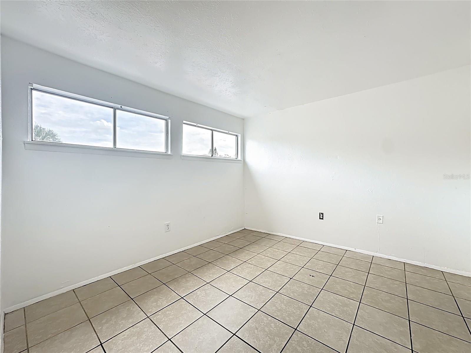 Image 28 of 48 For 3968 Crayrich Circle C3