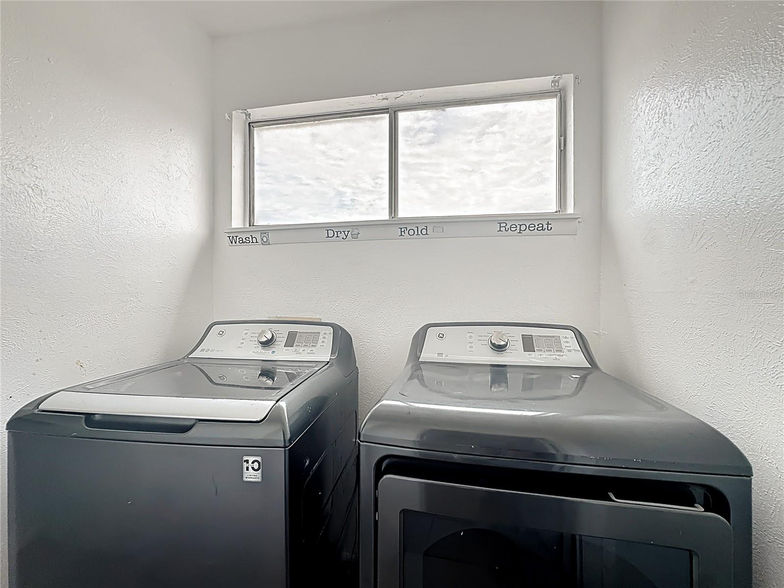 Image 34 of 48 For 3968 Crayrich Circle C3