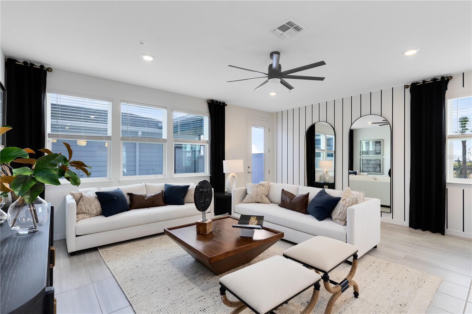 Image 11 of 35 For 10106 Hadley Street