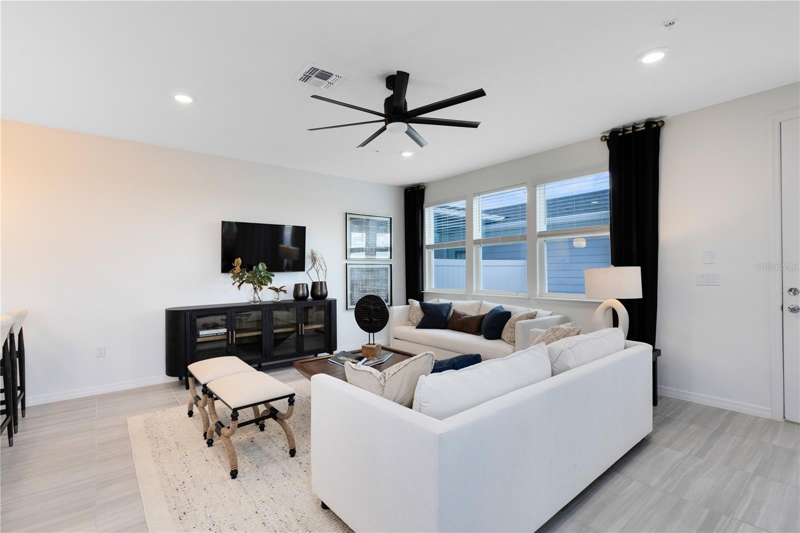 Image 12 of 35 For 10106 Hadley Street