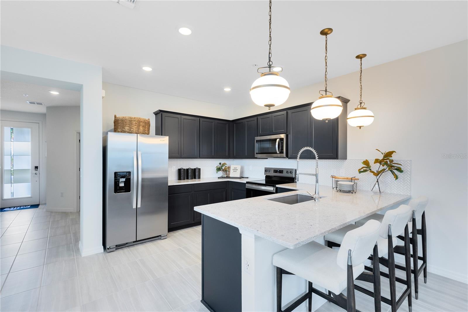 Image 7 of 35 For 10106 Hadley Street