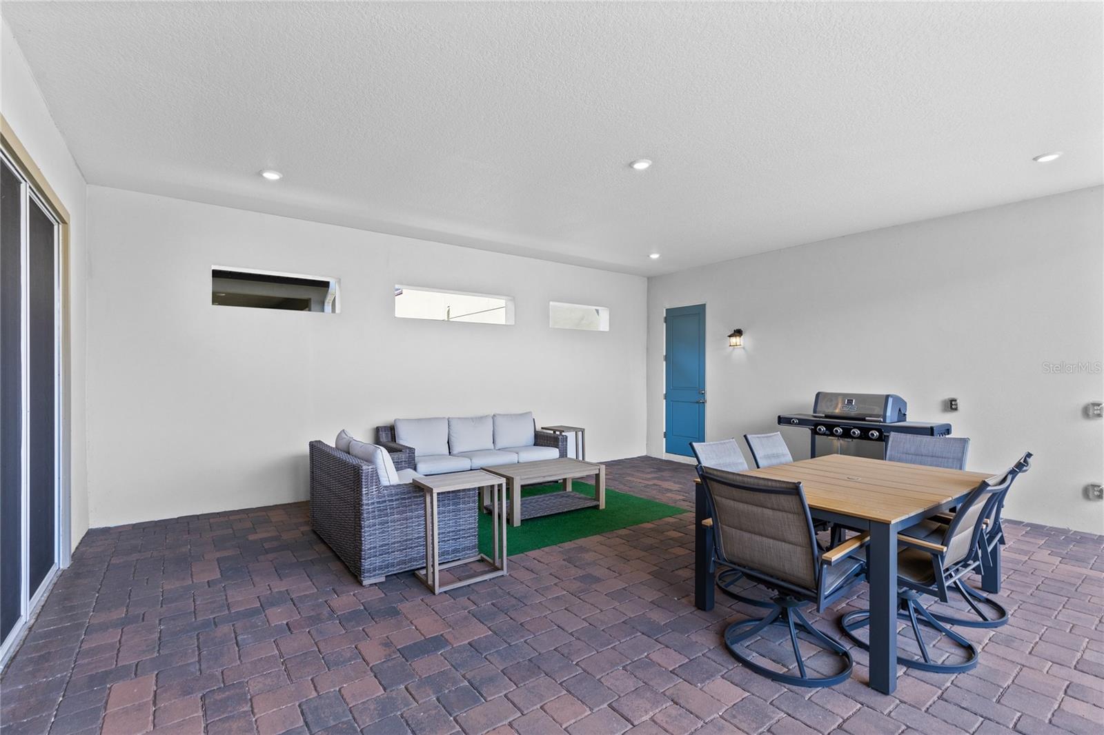 Image 23 of 54 For 9765 Neruda Street