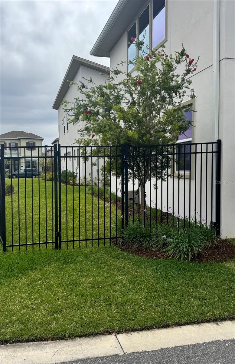 Image 44 of 54 For 9765 Neruda Street