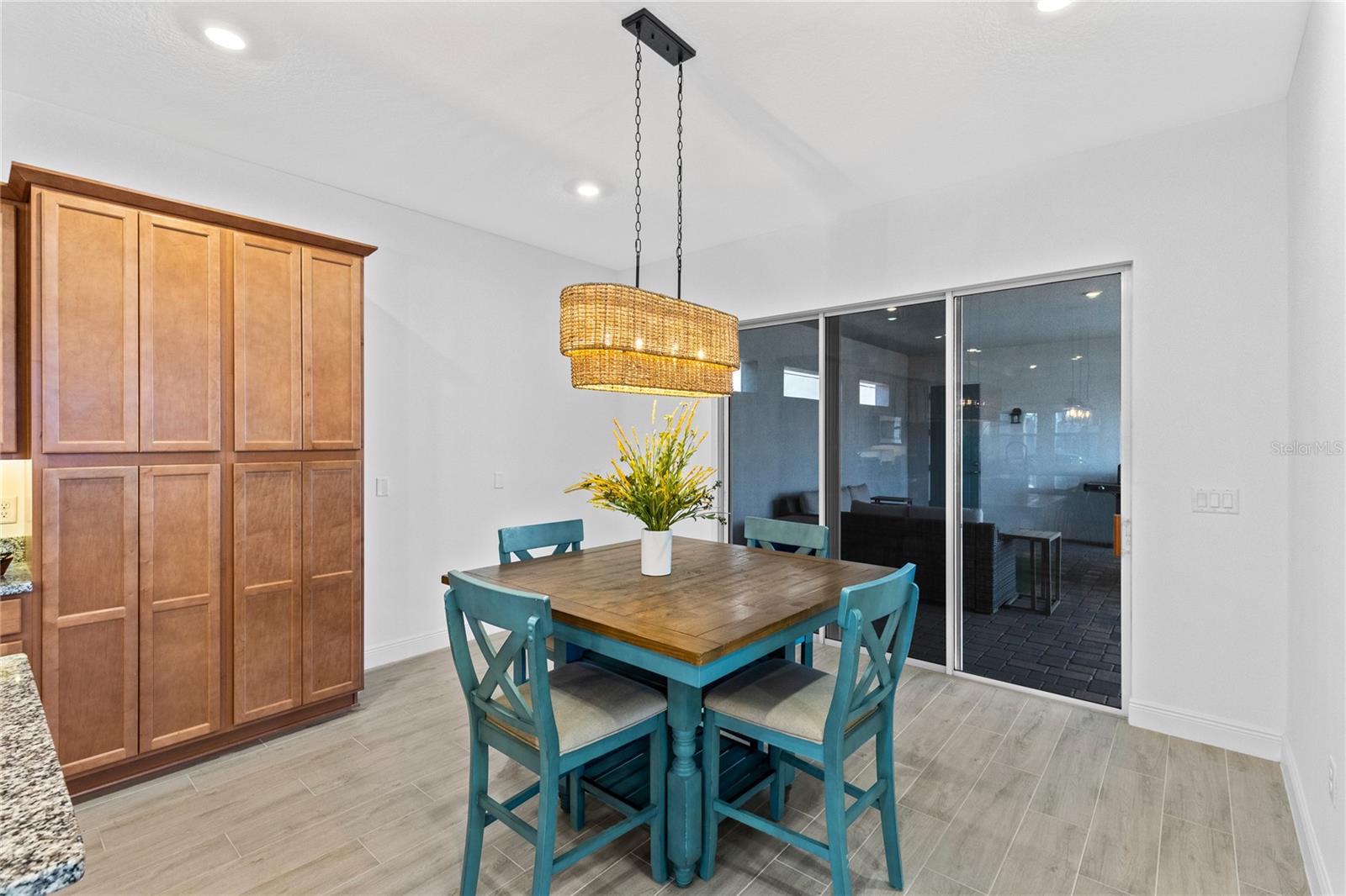 Image 9 of 54 For 9765 Neruda Street